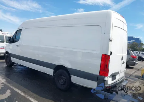 2019 Mercedes-Benz Sprinter 2500 High Roof V6 из США, поврежденный, VIN WD3PF1CD6KP027337
